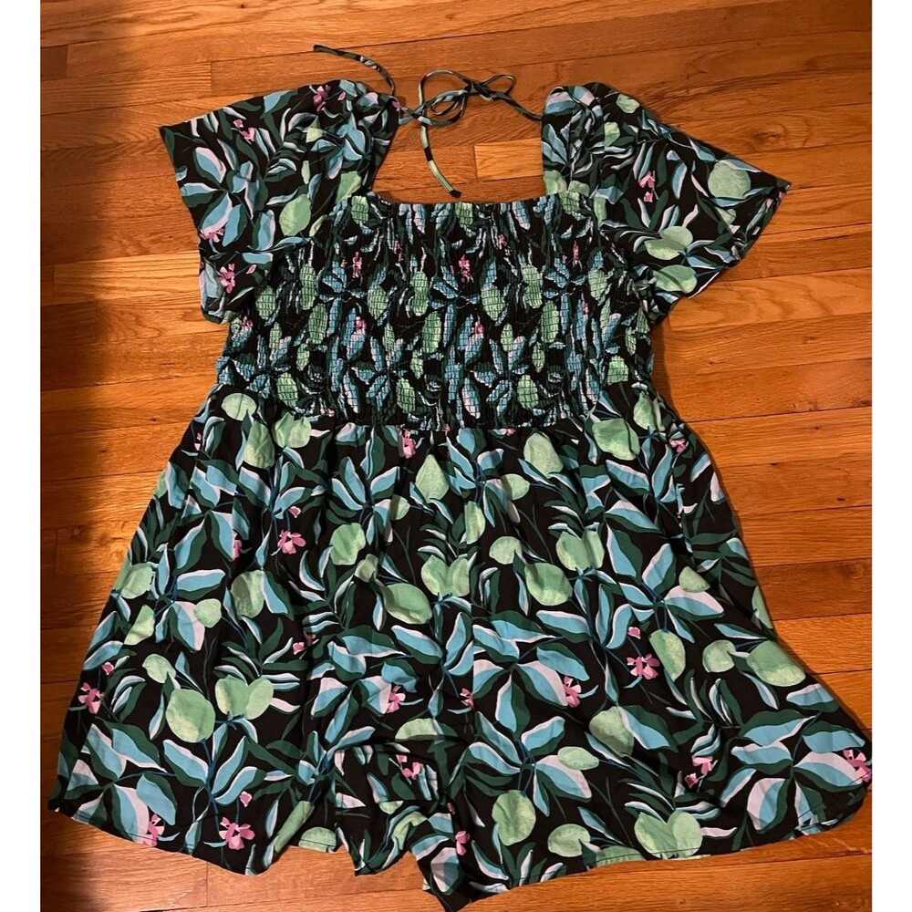 AVA & VIV Plus 3X Black Floral Smocked Square Neck Puff Sleeve Romper